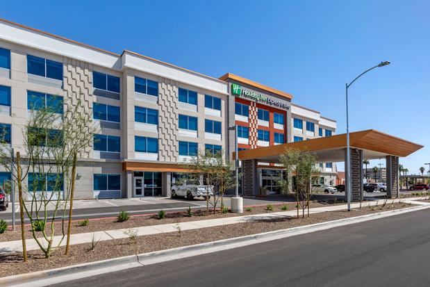 Images Holiday Inn Express & Suites Phoenix Dwtn - State Capitol by IHG