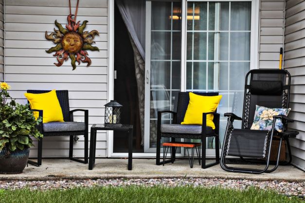 Shaker Run Apartment Patio