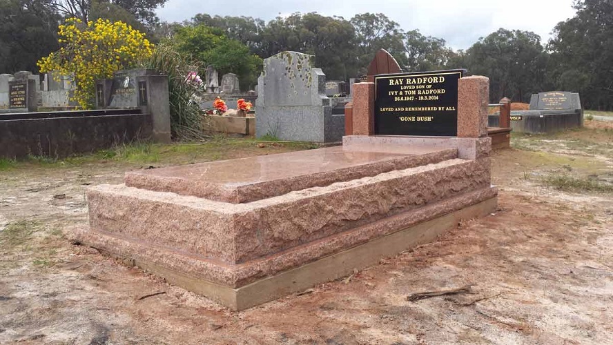 Images Keenan Memorials