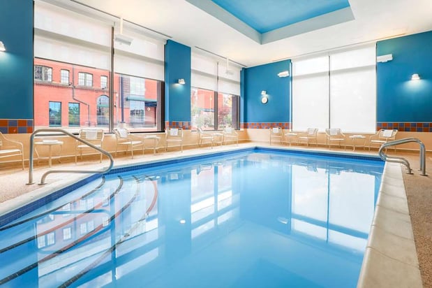 Images Hampton Inn & Suites Pittsburgh-Downtown