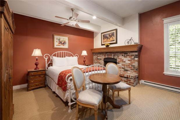 Images Best Western Grandma's Feather Bed