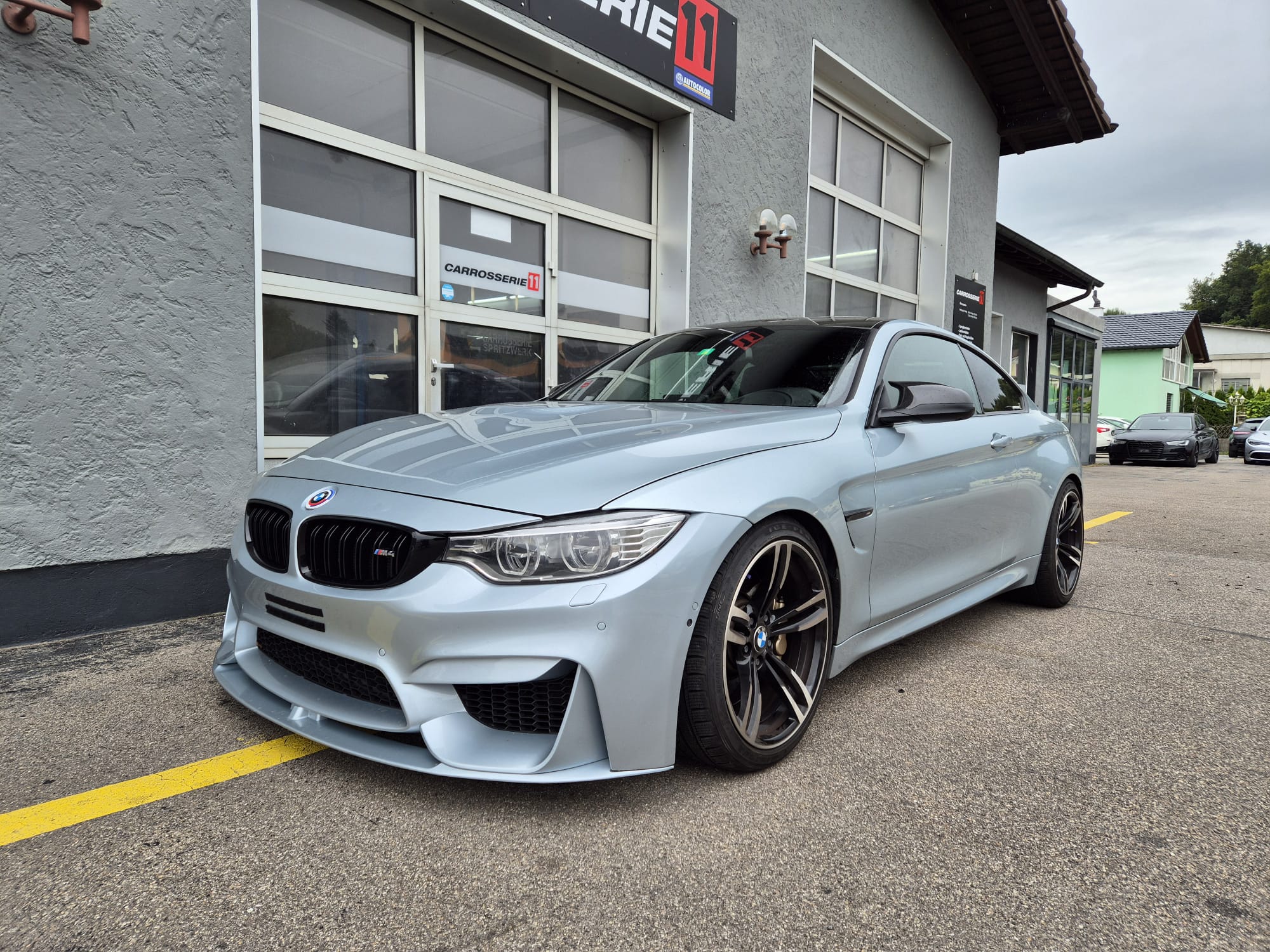 Bilder Carrosserie 11 GmbH