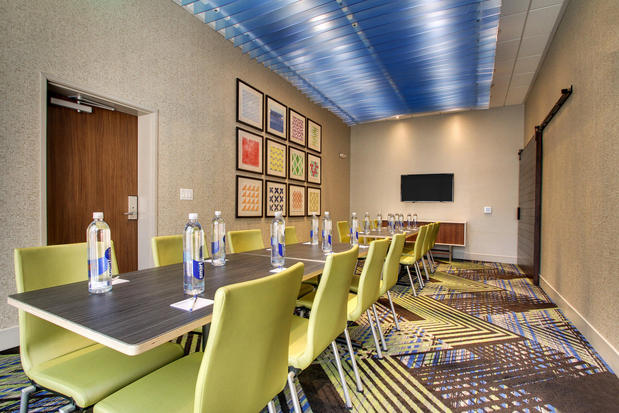 Images Holiday Inn Express & Suites Summerville by IHG