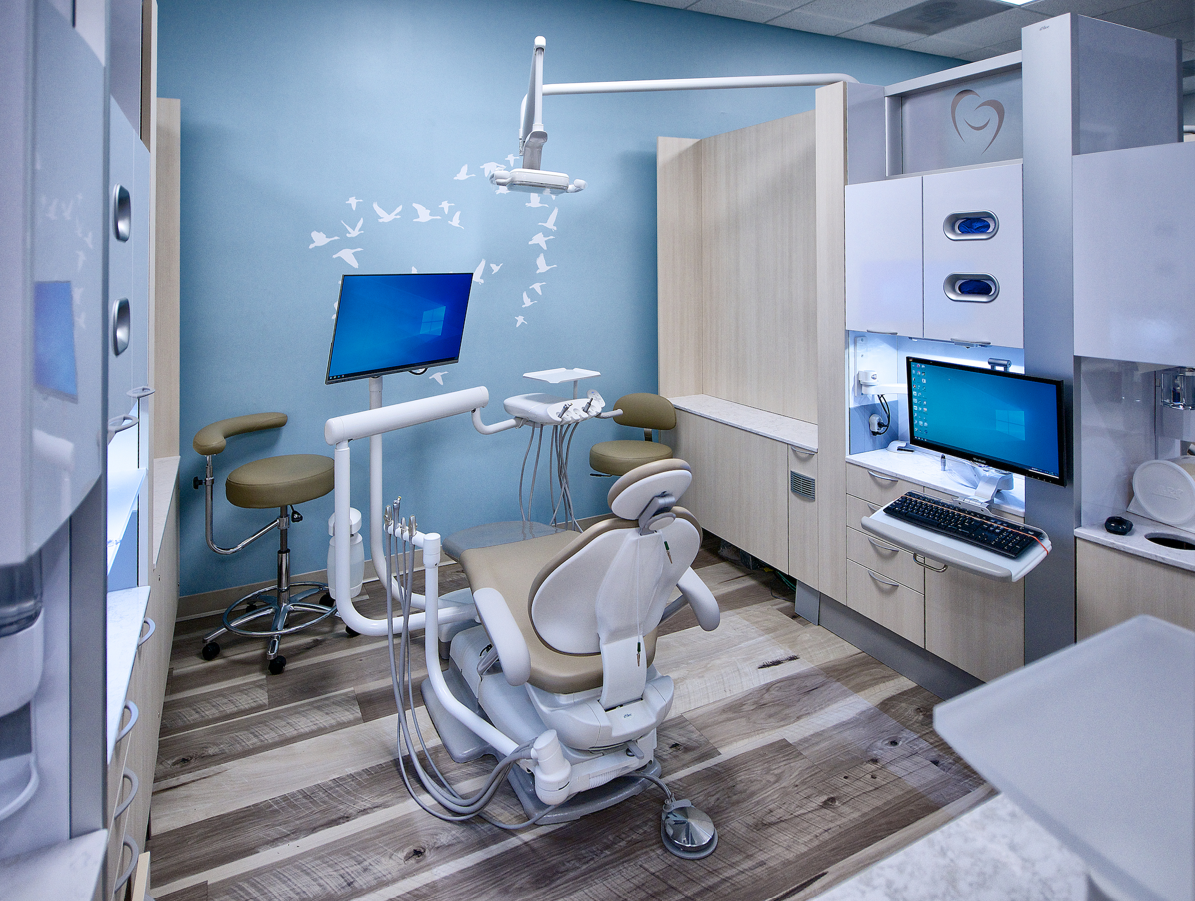 At Aspire Dental & Implants in Chandler, we want all our patients to feel at ease. Our treatment rooms are bright and welcoming so you can feel comfortable at your appointment.