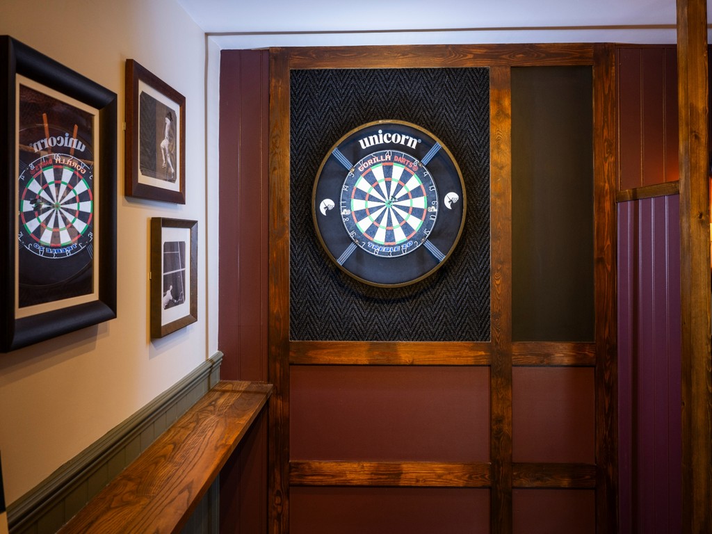 Market Cross Dart Board