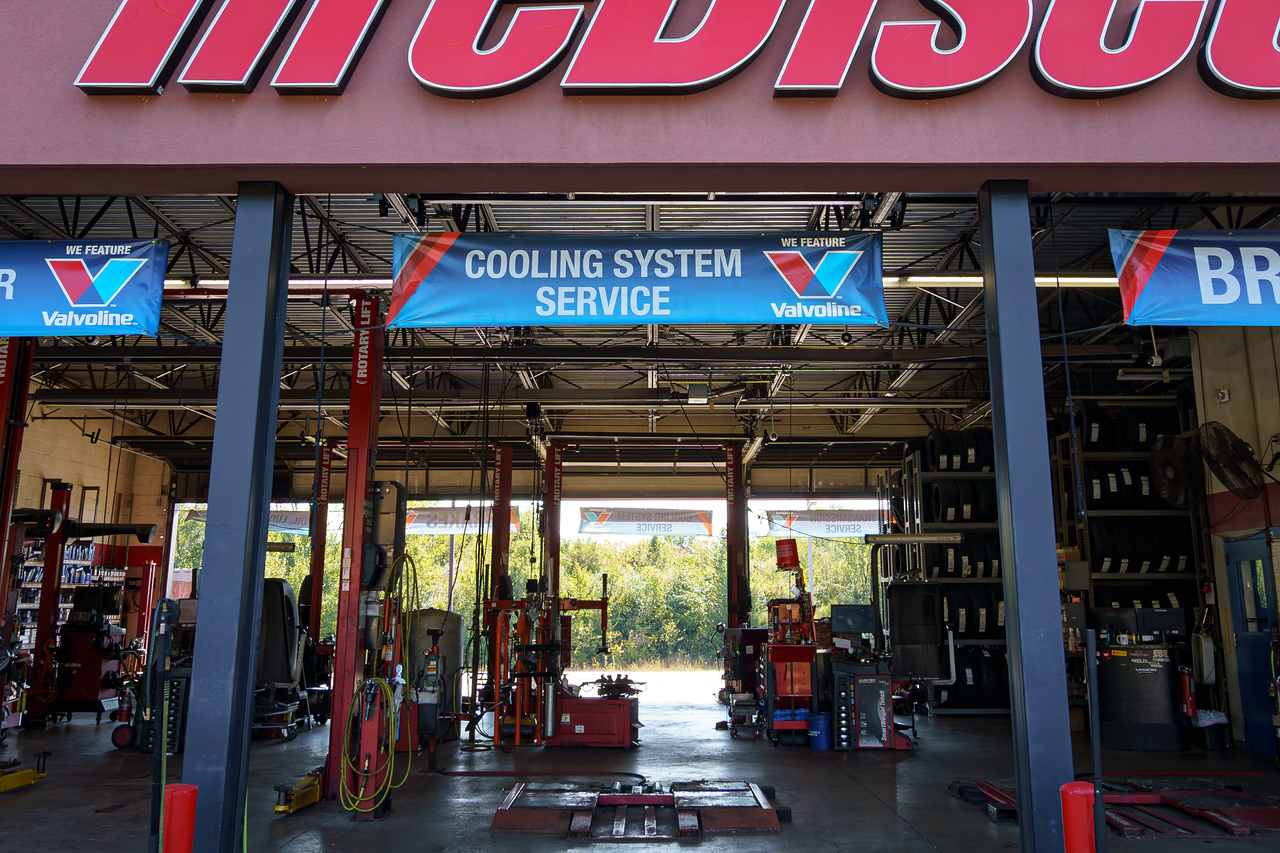 Tire Discounters on 4414 Brandt Pike in Dayton