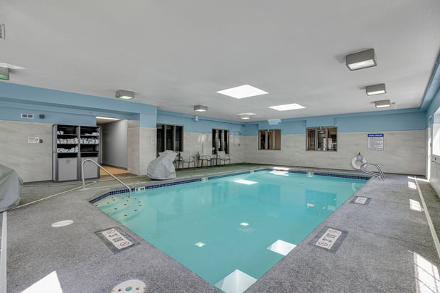 Images Holiday Inn Express & Suites Portland-Jantzen Beach by IHG