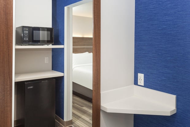 Images Holiday Inn Express & Suites Hudson I-94 by IHG
