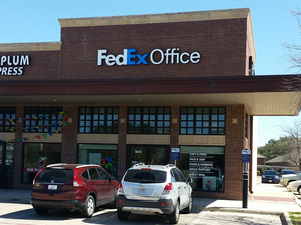 Exterior photo of FedEx Office location at 5737 S Hulen St\t Print quickly and easily in the self-service area at the FedEx Office location 5737 S Hulen St from email, USB, or the cloud\t FedEx Office Print & Go near 5737 S Hulen St\t Shipping boxes and packing services available at FedEx Office 5737 S Hulen St\t Get banners, signs, posters and prints at FedEx Office 5737 S Hulen St\t Full service printing and packing at FedEx Office 5737 S Hulen St\t Drop off FedEx packages near 5737 S Hulen St\t FedEx shipping near 5737 S Hulen St