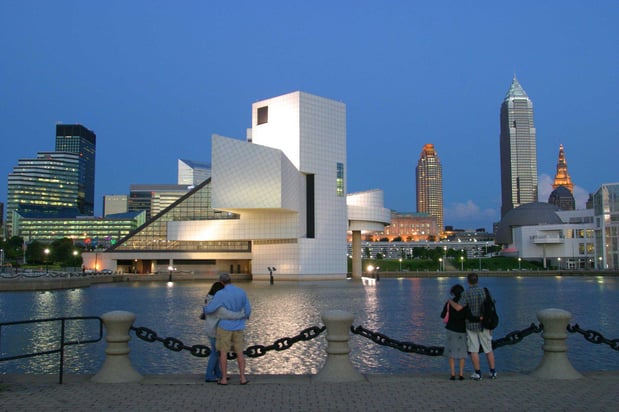 Images Crowne Plaza Cleveland Airport by IHG