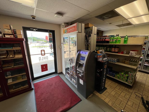 Images CoinFlip Bitcoin ATM - Smokin' Robs State Liquor Store (Gallipolis)