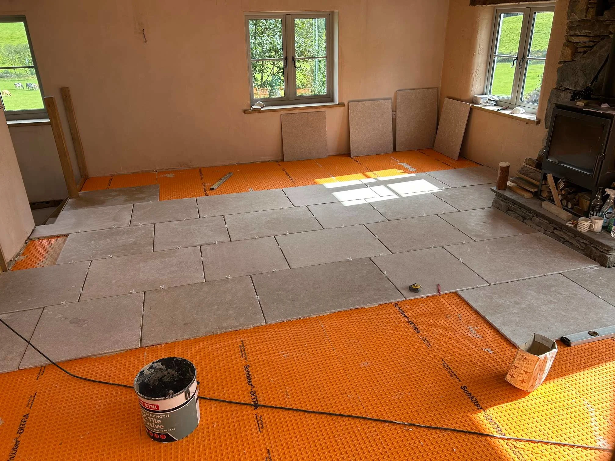 Images PSN Tiling and Plastering