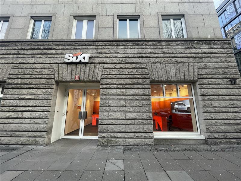 SIXT Autovermietung Stuttgart Zentrum, Lautenschlagerstr. 17 in Stuttgart