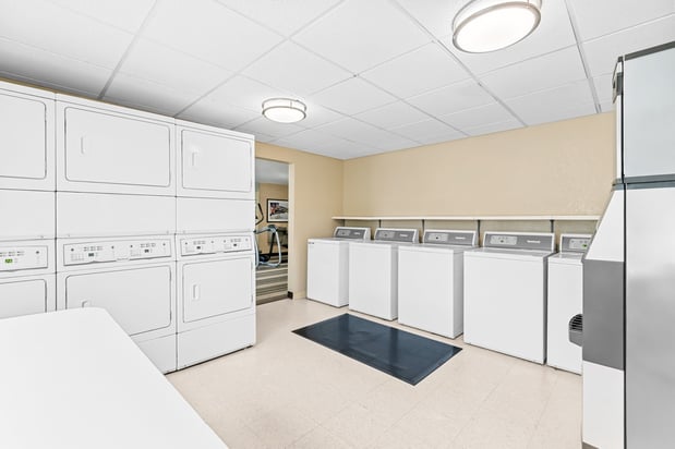 Images Candlewood Suites Hazleton by IHG