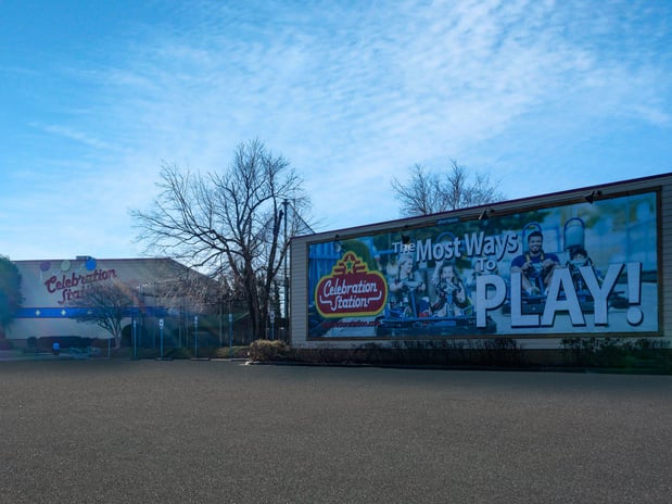Images Holiday Inn Express & Suites Greensboro-(I-40 @ Wendover) by IHG