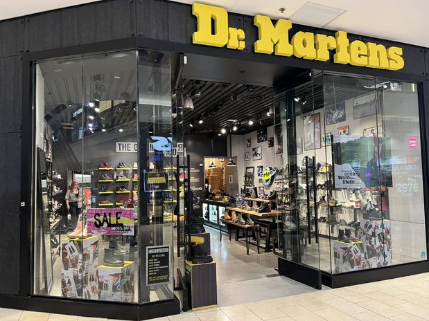 Images Dr. Martens Garden State Plaza