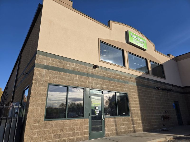 Images Extra Space Storage