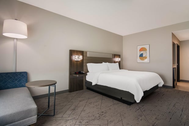 Images Holiday Inn Express & Suites Springdale - Fayetteville Area by IHG