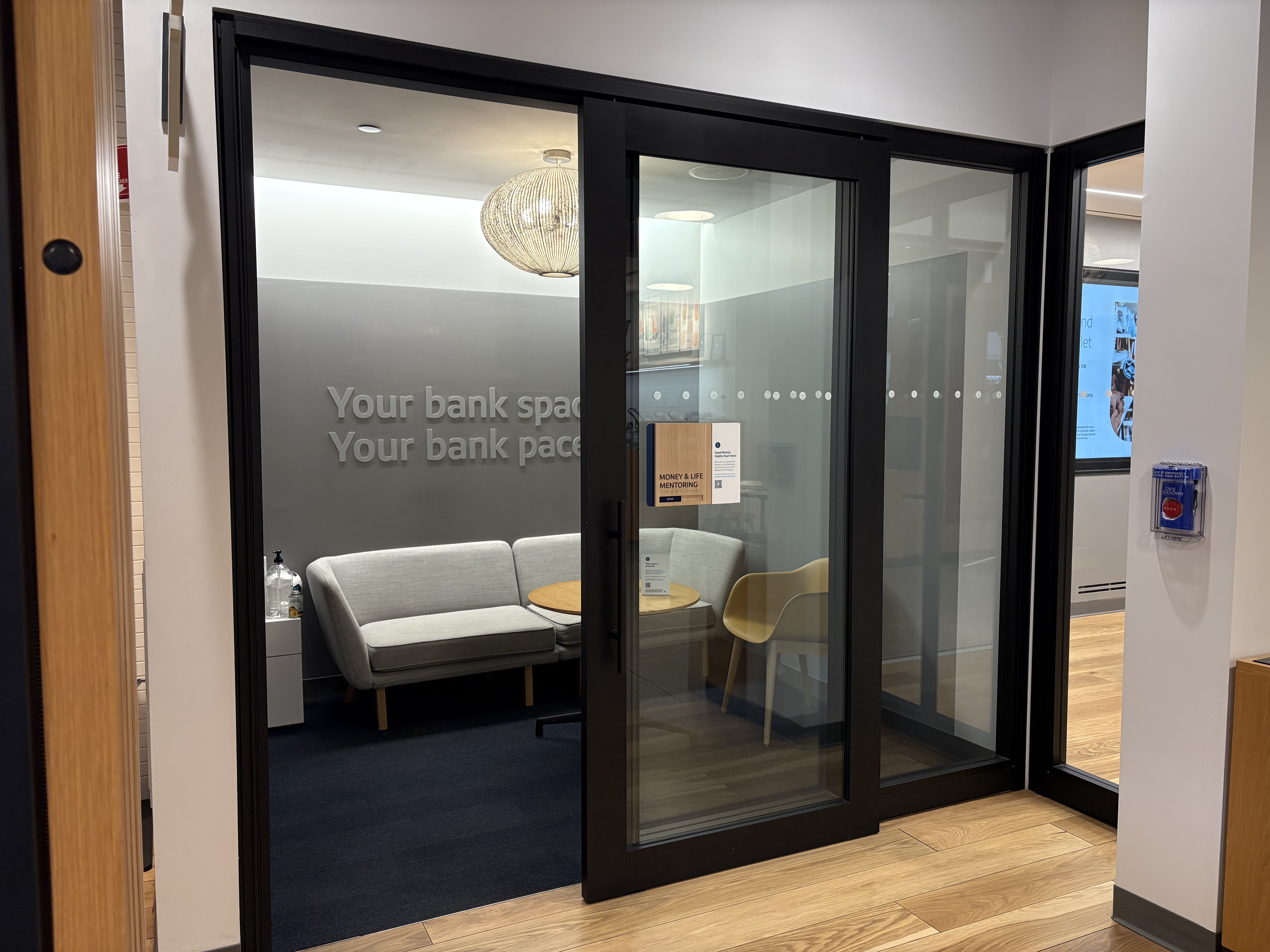 Capital One Café Image