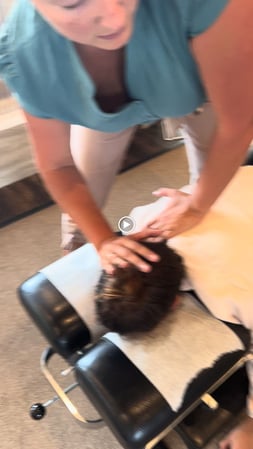 Images 100% Chiropractic - Monument