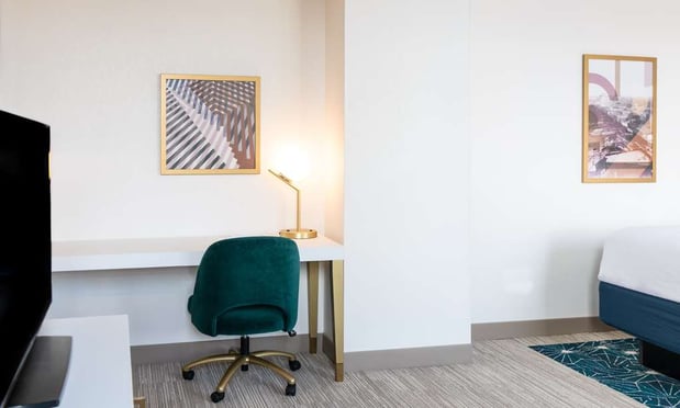 Images Hilton Garden Inn Flint Downtown