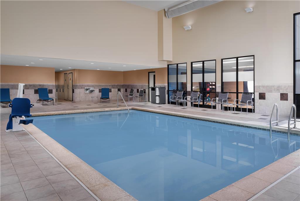 Hampton Inn & Suites Omaha-Downtown