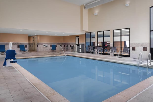 Images Hampton Inn & Suites Omaha-Downtown