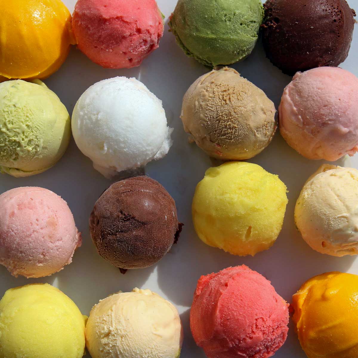 Hausgemachte Glace (Eiskrem) und Sorbet