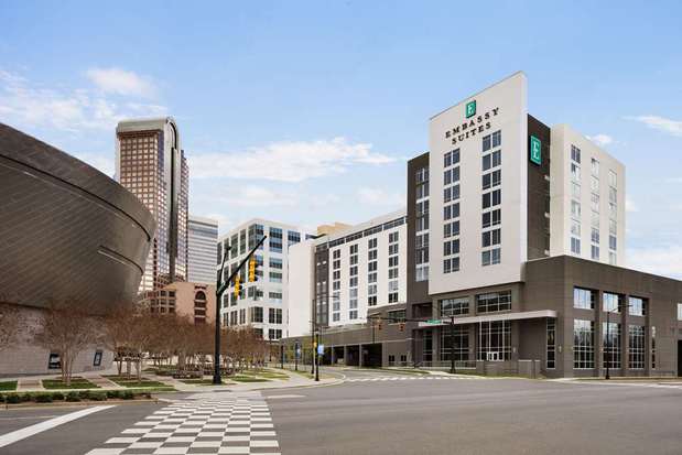 Images Embassy Suites by Hilton Charlotte Uptown
