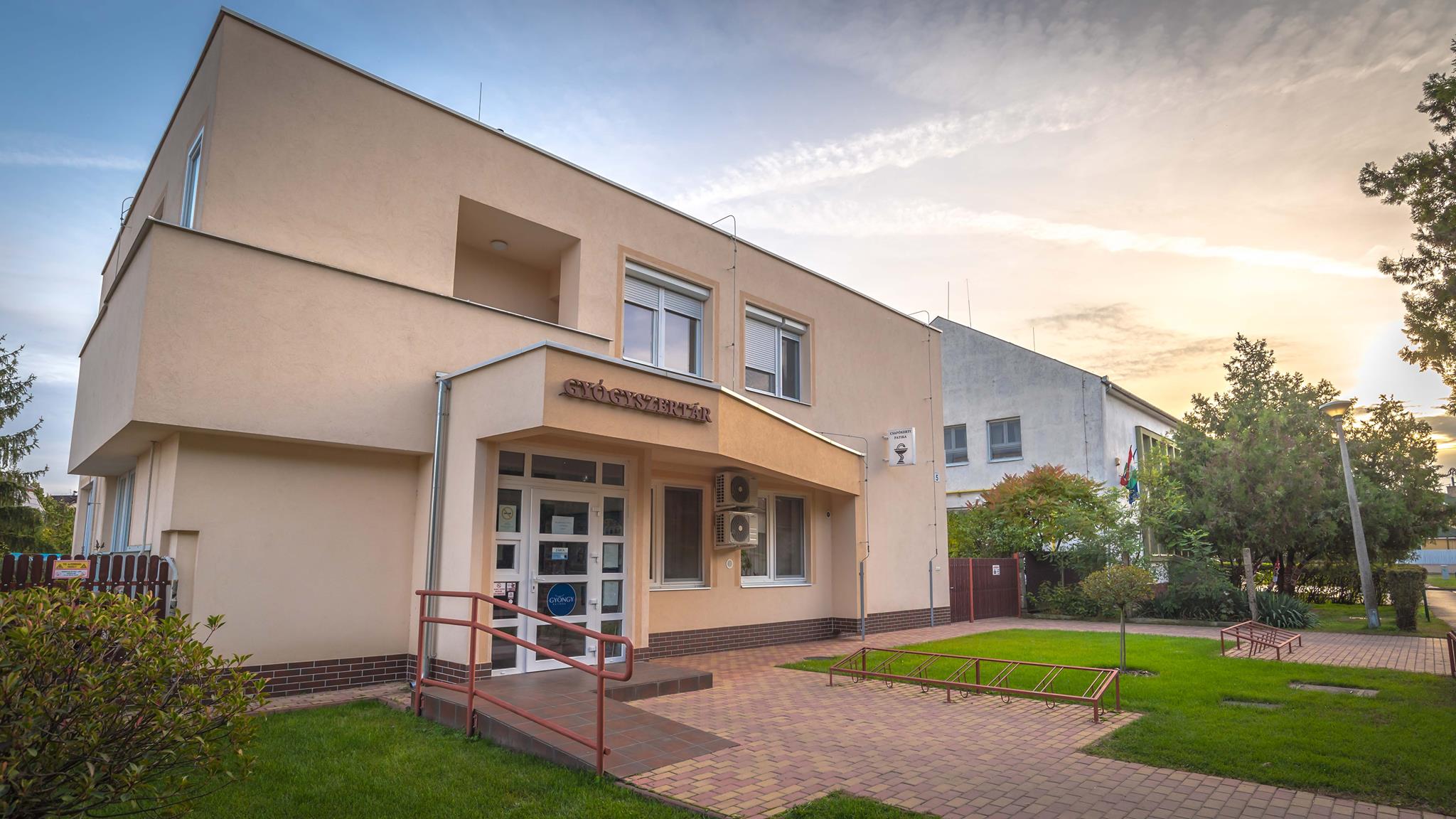 Images Csapókerti Patika