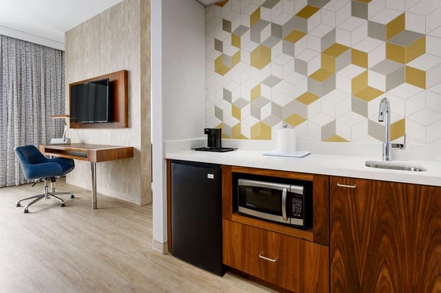 Images Hampton Inn & Suites Santa Monica