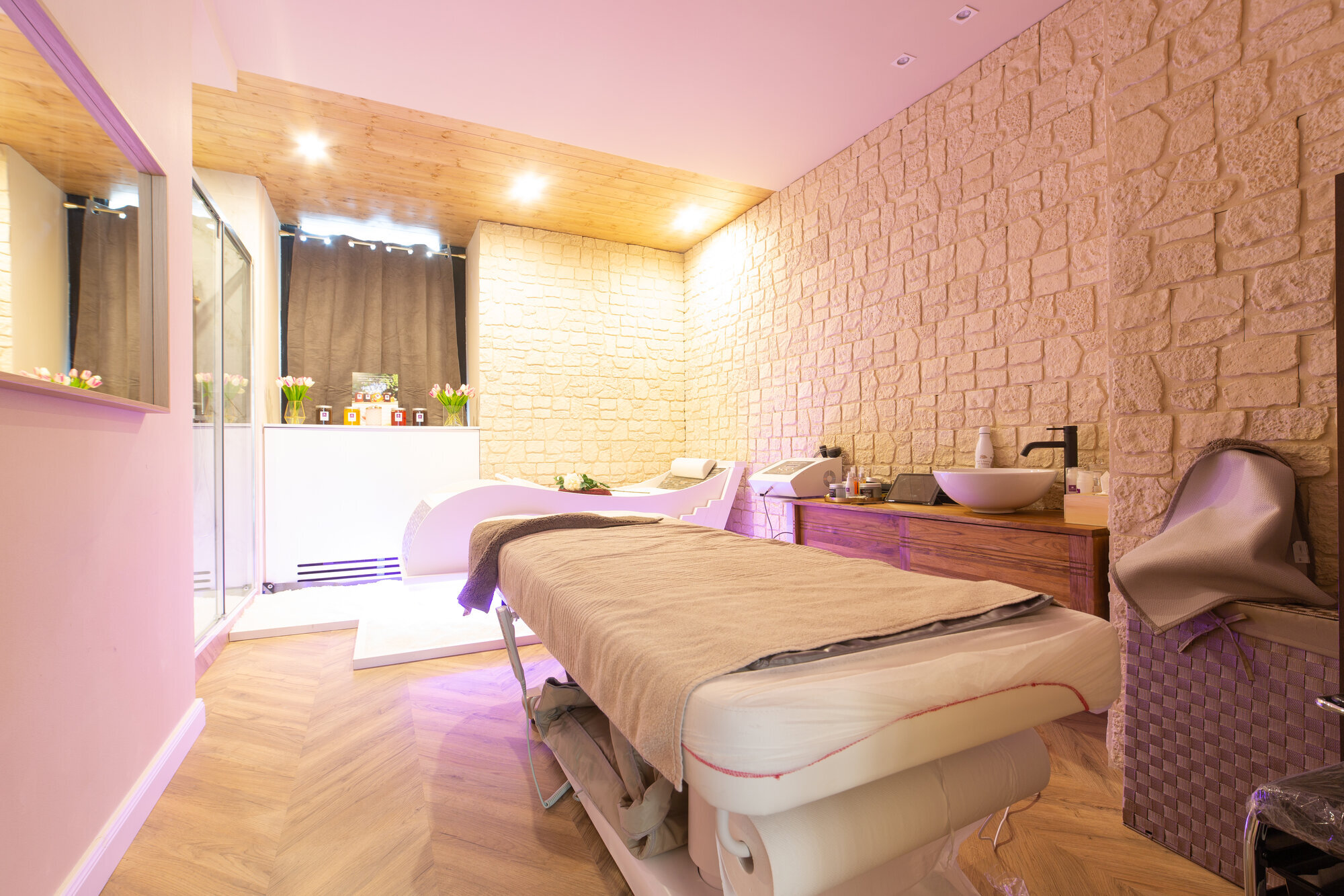 Images Brera13 Milano - Parrucchiere Estetica avanzata Epilaser & LPG