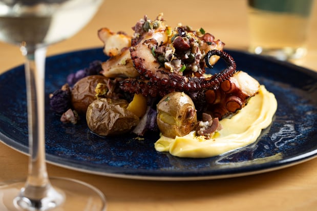 Images Legal Sea Foods - Lynnfield