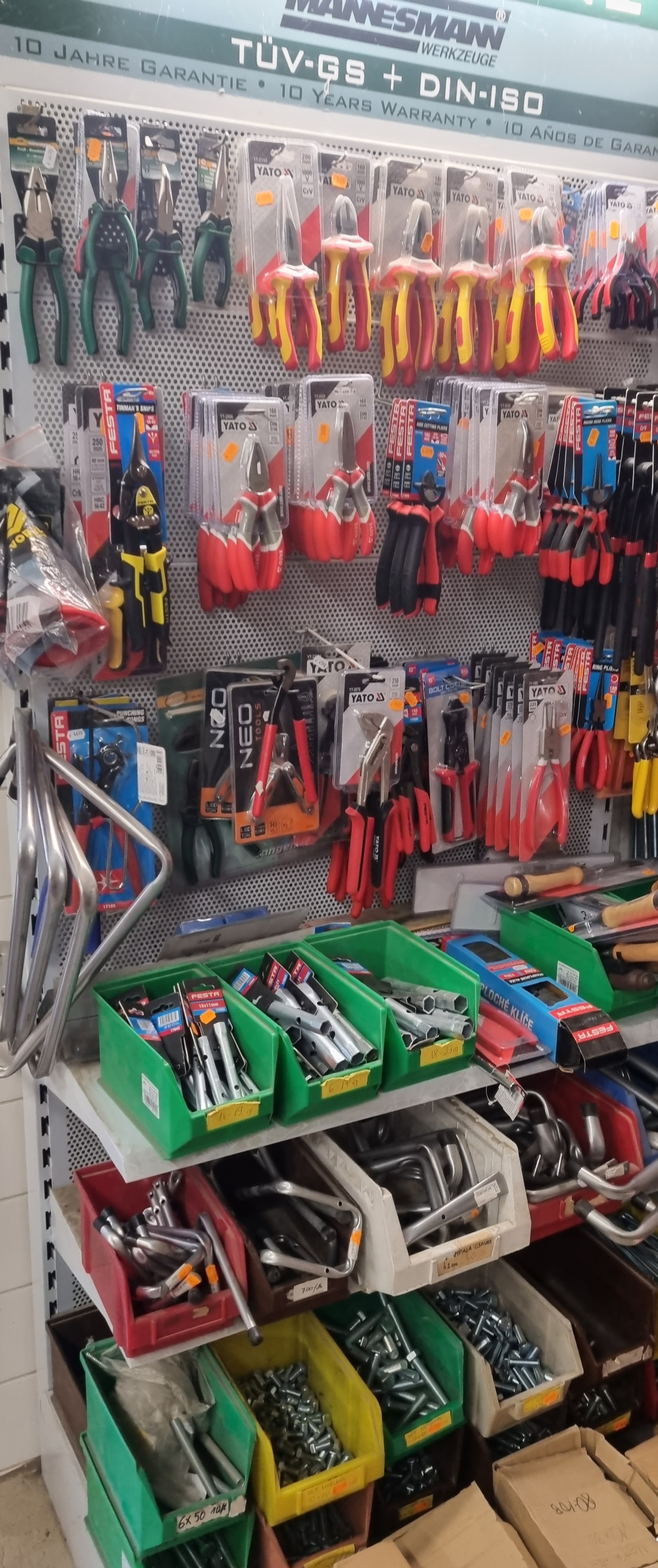 Images 100 Mester Barkácsbolt