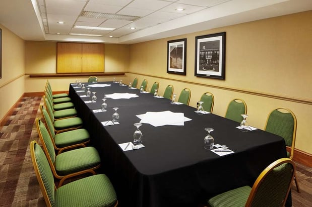 Images Embassy Suites by Hilton Greensboro Airport