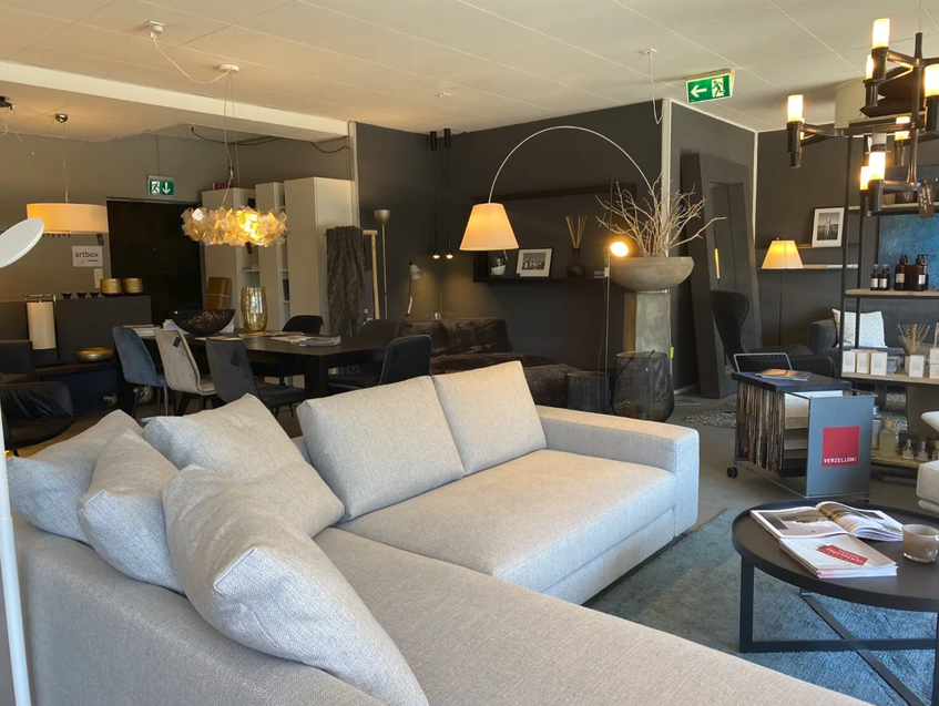 wohnbox, Yvo Girardet, Dorfstrasse 77 in Kloten