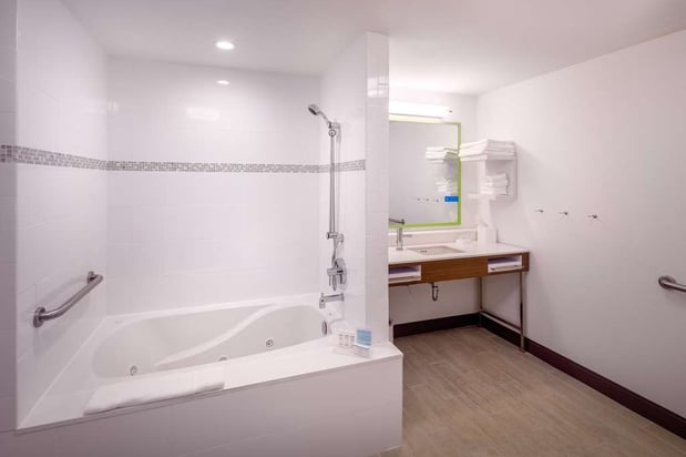 Images Hampton Inn Paramus