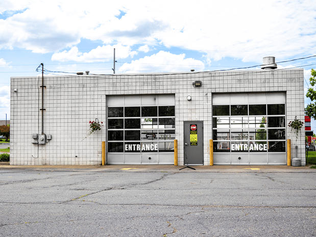 Images Performance Plus Quick Oil Change