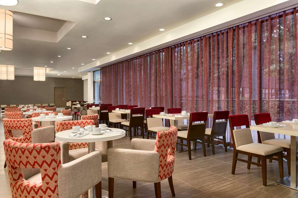 Restaurant DoubleTree by Hilton Hotel Toronto Airport West Mississauga (905)624-1144