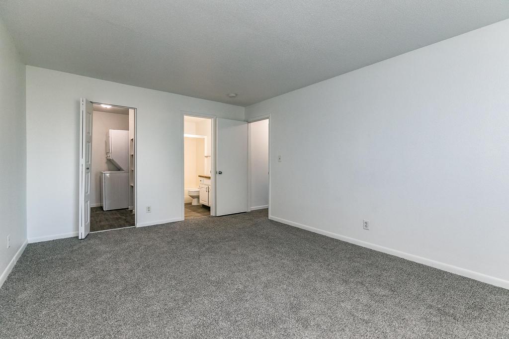 Spacious Bedroom With Attached Bathroom & Walk-In Closet With Laundry