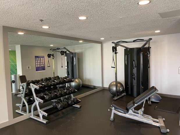 Images Holiday Inn Newark International Airport by IHG