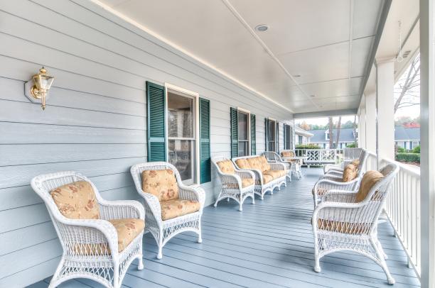 Porch at Laurel Glen at Carrollton Senior Living