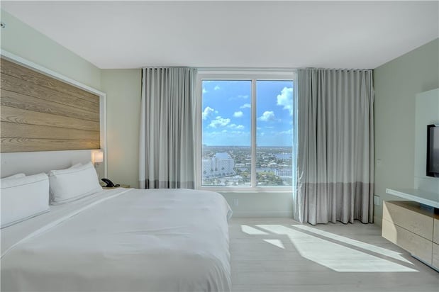 Images Beach House Fort Lauderdale, a Hilton Resort