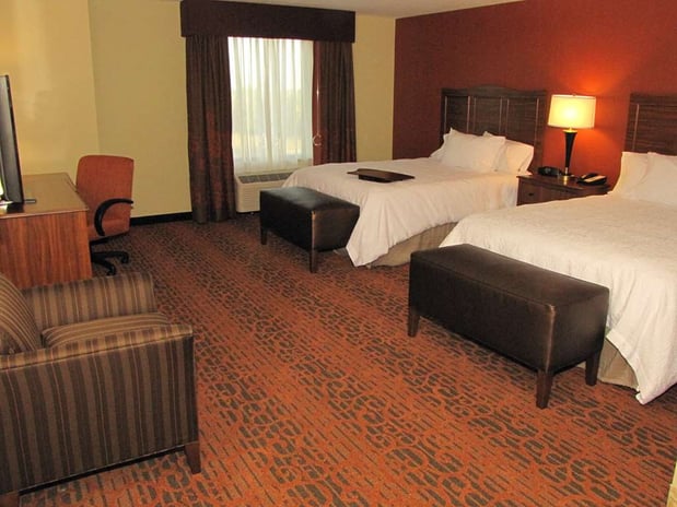 Images Hampton Inn & Suites Jamestown, ND