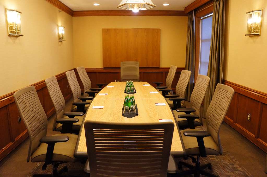 Meeting Room Best Western Plus Lamplighter Inn & Conference Centre London (519)681-7151