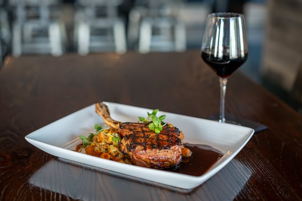 Images Holiday Inn & Suites Wausau-Rothschild by IHG