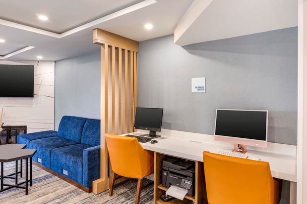 Images Holiday Inn Express Chicago-Downers Grove by IHG