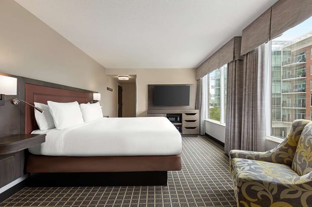 Images Hampton Inn & Suites Greenville-Downtown-RiverPlace