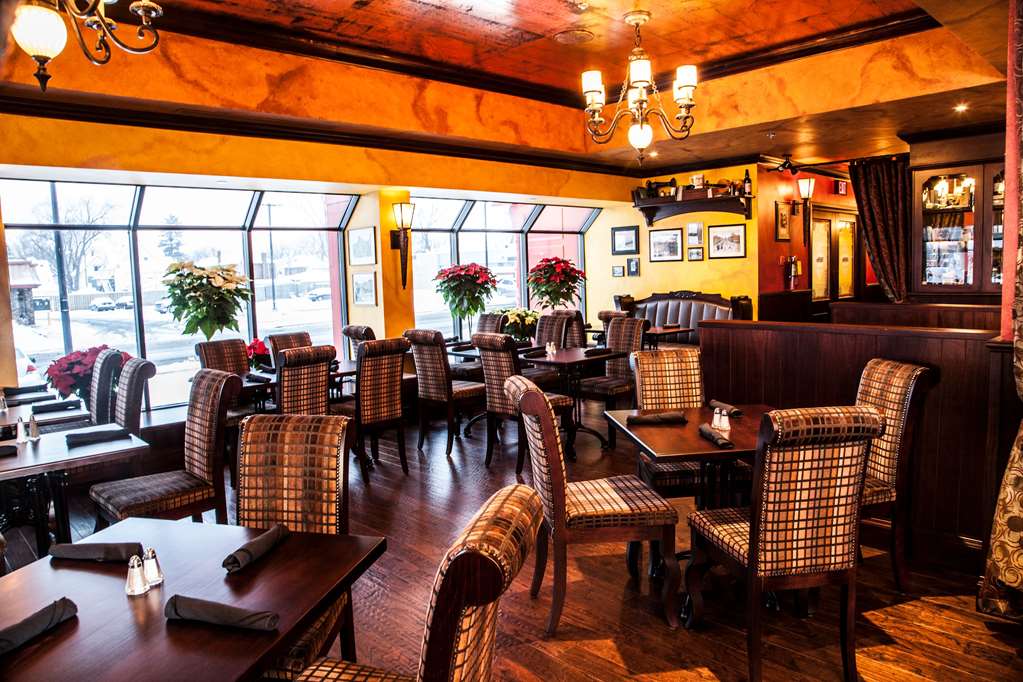 Doc Magilligan's Irish Pub & Restaurant Best Western Plus Cairn Croft Hotel Niagara Falls (905)356-1161