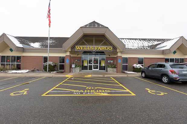 Images Wells Fargo Bank